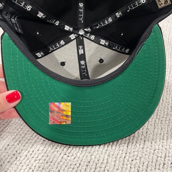 New Era Hardwood Classics Golden State Warriors SnapBack - Picture 6 of 7